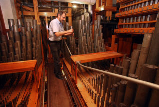 Largest musical instrument ever constructed: Boardwalk Hall Auditorium Organ